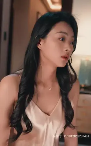 《失忆后，霍总对我又宠又撩（80集）》短剧封面