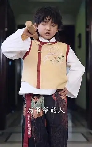 《萌宝下山（60集）萨钢云（夸克网盘）》短剧封面