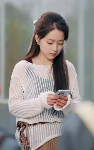 《女儿的碎花裙（80集）吴仟瑜＆邓彦（夸克网盘）》短剧封面