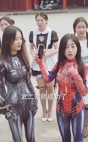 《傲世无双（100集）》短剧封面