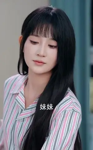 《我，王牌杀手，成了贵族学校小可怜＆我王牌杀手成了贵族学校小可怜（80集）吴宇航＆杨珊子（夸克网盘）》短剧封面
