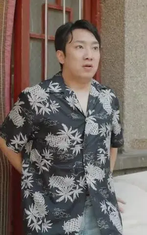 《小雨知薇（80集）（夸克网盘）》短剧封面
