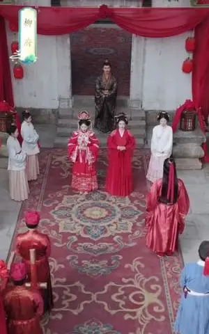 《替姐入宫贵妃撩诱帝王上位（62集）马骁凡＆杨帆（夸克网盘）》短剧封面
