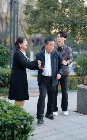 《透视！巫医（80集）赵慧＆张子烨（夸克网盘）》短剧封面
