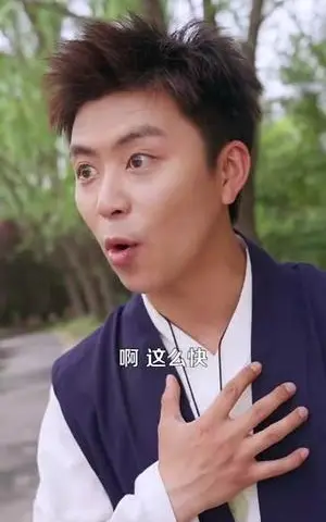 《明明能吃软饭我却偏要斩妖除魔（128集）王依海＆张泽宇》短剧封面