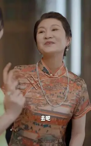 《我的小姨是霸总（夸克网盘）》短剧封面