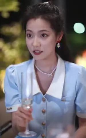 《玫瑰继承人（81集）钟正＆段柒萱（夸克网盘）》短剧封面