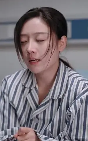 《念雨随风（60集）（夸克网盘）》短剧封面