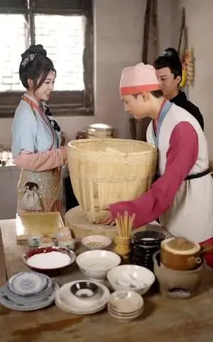 《农家锦鲤小娇妻（141集）张宇轩＆邵迪》短剧封面