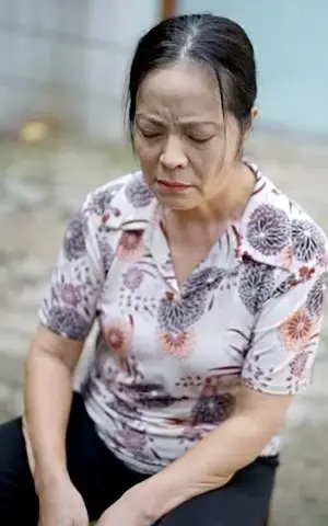 《情难自抑（70集）（夸克网盘）》短剧封面