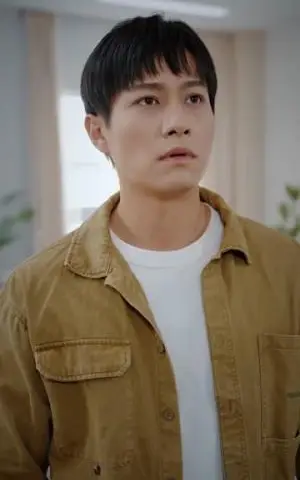《前妻越后悔，我越发达（65集）张慧尧&晁轩（夸克网盘）》短剧封面