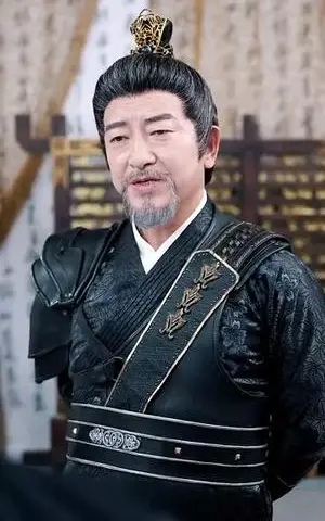《皇室潜修二十年开局陆地神仙（81集）吴昊＆王佳琪》短剧封面