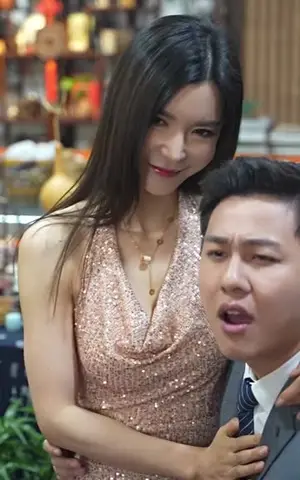《黄金瞳：重生觉醒》短剧封面