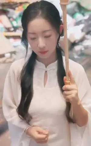 《鉴宝之神藏天下（80集）吕岳＆张诗媛&明珠》短剧封面