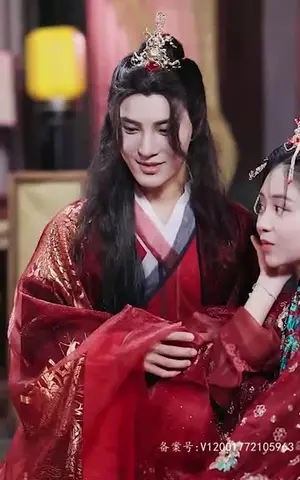 《狂妃之傻王我来宠（81集）》短剧封面