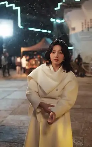 《假千金她靠演技成家族团宠（79集）蔡欣洋＆孙艺燃＆叶皓然（夸克网盘）》短剧封面