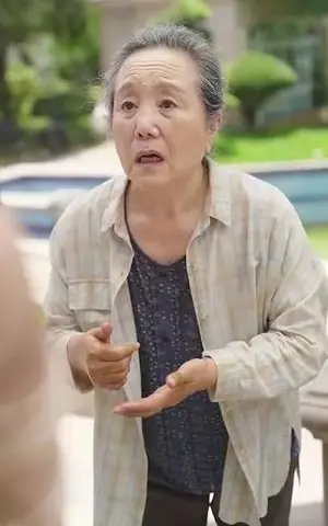 《女儿驾到飒爆全球（100集）（夸克网盘）》短剧封面