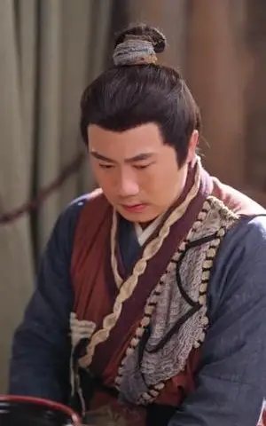 《从悍妇到神医，全家抢着给我养老（79集）椿添＆易辰铭（夸克网盘）》短剧封面