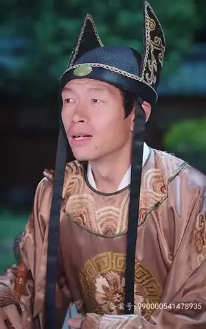 《开局被退婚，我是皇帝我摊牌了（100集）》短剧封面