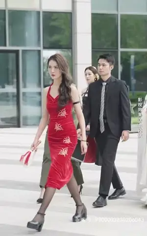 《开局成为战神继承人(89集)》短剧封面