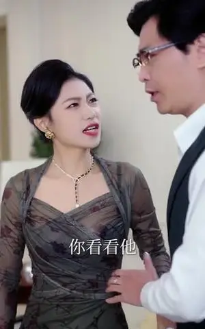 《美女总裁从无绯闻，直到我下山（69集）林少荣＆朱诗妤（夸克网盘）》短剧封面