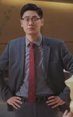 《傻萌替身爱上我老公（82集）（夸克网盘）》短剧封面