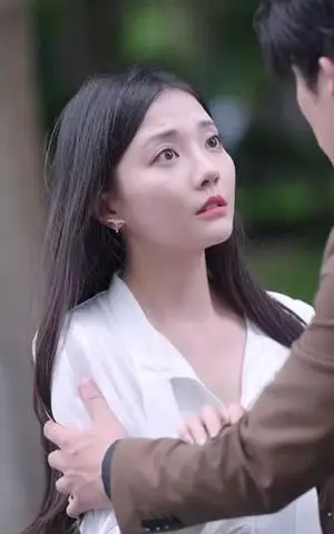 《辞职后上司和我闪婚了（71集）李刘朋＆李欣怡（夸克网盘）》短剧封面