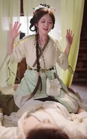 《皇城震惊,冷面太子有后了(80集)金玄雨&查祎琛(夸克网盘)》短剧封面