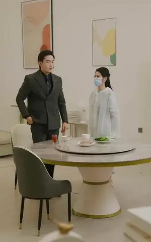 《三年隔尘，春风赴我再遇良人（55集）李文瑄＆张凯帝（夸克网盘）》短剧封面