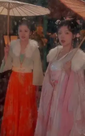 《我家卿卿是太子（81集）何善凯＆彩彩云（夸克网盘）》短剧封面