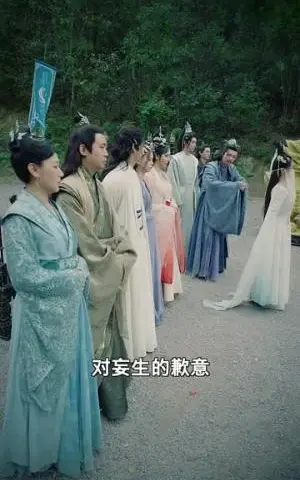 《挖地成宝炼气三万层（80集）（夸克网盘）》短剧封面
