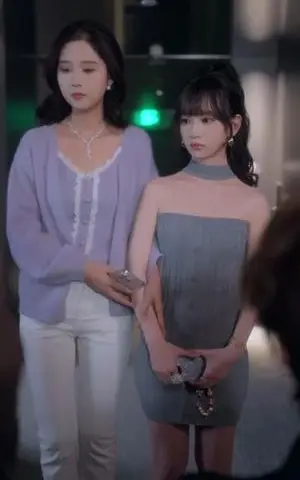 《穿书后，我和闺蜜联手发疯了（78集）林曜宸＆杨宜桐（夸克网盘）》短剧封面