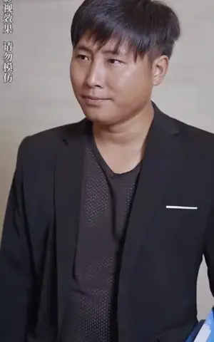 《霸道总裁赖上灰姑娘(100集)》短剧封面