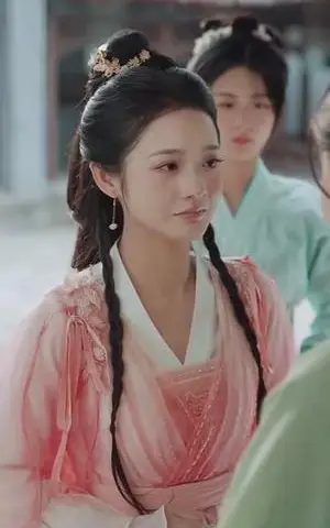 《娘娘又茶又媚一路轻松上位（99集）何索＆觅七（夸克网盘）》短剧封面