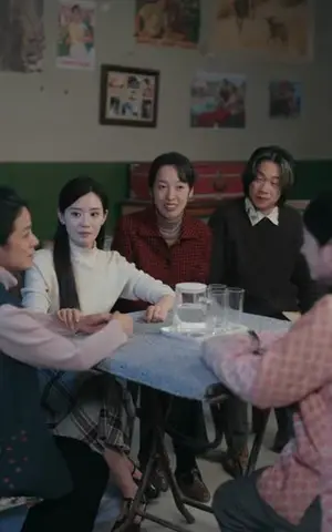 《超人婆婆宠哭孕吐儿媳第三季（78集）张媛媛&杨了&徐靖元（夸克网盘）》短剧封面