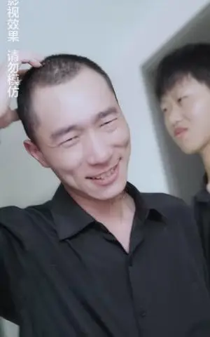 《擦边剧：妈妈的韩国闺蜜（83集）》短剧封面