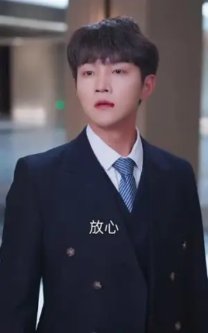 《我靠老婆翻盘（70集）如意&李烨宸（夸克网盘）》短剧封面