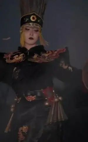 《神鼓镇魂曲（55集）冷依雪（夸克网盘）》短剧封面