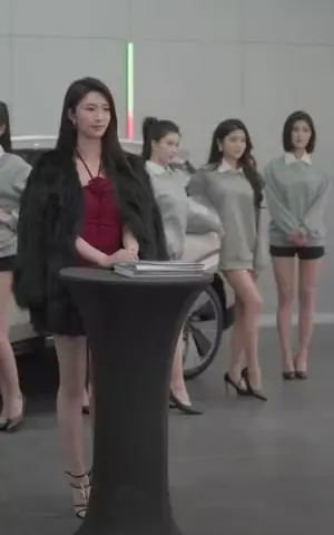 《皇子寻亲记&开局被拐走，皇后竟是我亲娘&陛下，皇后又带崽搬敌人宝库去了（66集）（夸克网盘）》短剧封面