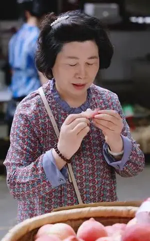 《乡村小圣医 (80集)》短剧封面