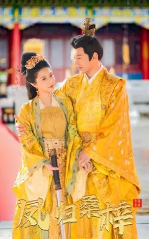 《凤归桑梓（81集）张启璇&祁汉（夸克网盘）》短剧封面