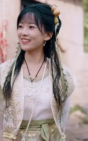 《闪婚娇妻竟是鉴宝大佬（56集）张旋＆蔺瑞雪（夸克网盘）》短剧封面