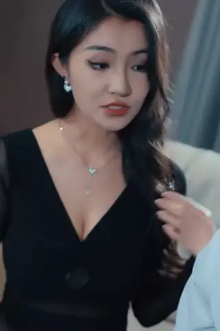 《擦边短剧：夫人的秘密(52集）（夸克网盘）》短剧封面
