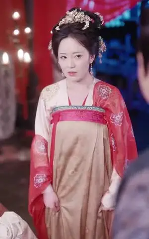 《漂亮继母轻松拿捏纨绔父子(88集)张亚奇&周弋茜(夸克网盘)》短剧封面