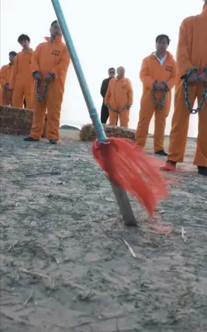 《万世至尊（82集）》短剧封面