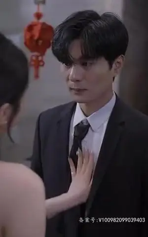 《擦边剧：极品人生&重生技师&我的宿管阿姨（106集）》短剧封面
