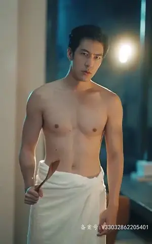 《暗恋你的微笑（100集）王子怡》短剧封面