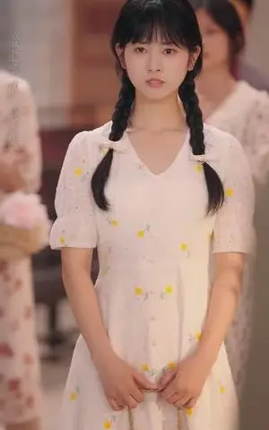 《互为倒影的星（72集）欧靖枭&杨映真（夸克网盘）》短剧封面