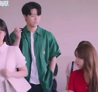 《【中字】韩国网剧-我在大学里掩饰了我的贫穷（夸克网盘）》短剧封面