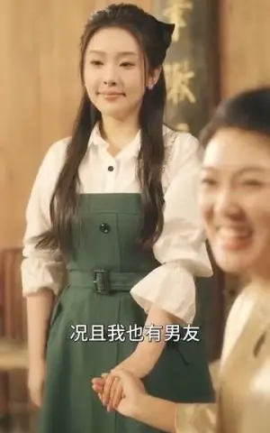 《翩翩梨花落晚风（84集）陈禹安＆权睿（夸克网盘）》短剧封面